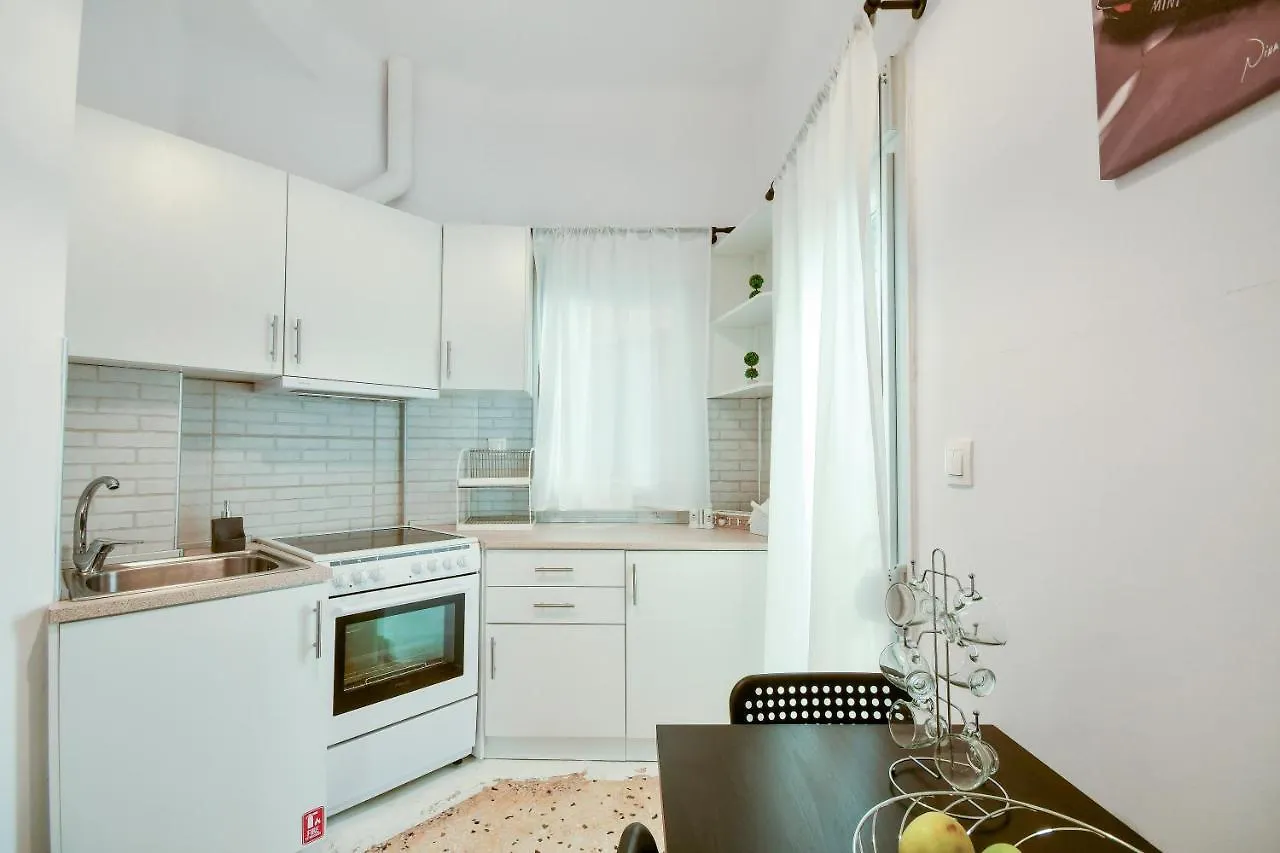 Thessaloniki Center Comfortable Apartment