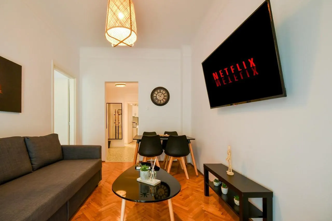 Thessaloniki Center Comfortable Apartment