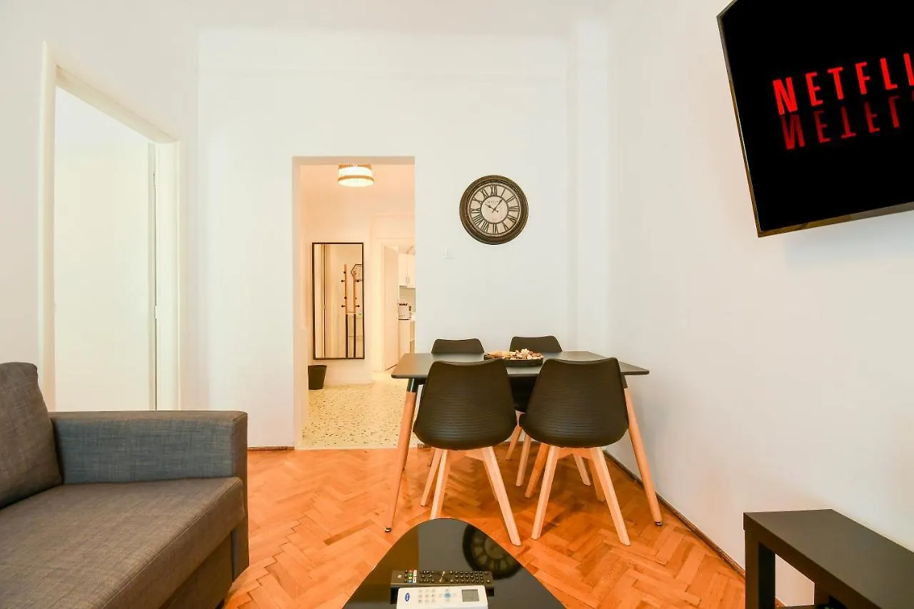 Thessaloniki Center Comfortable Apartment